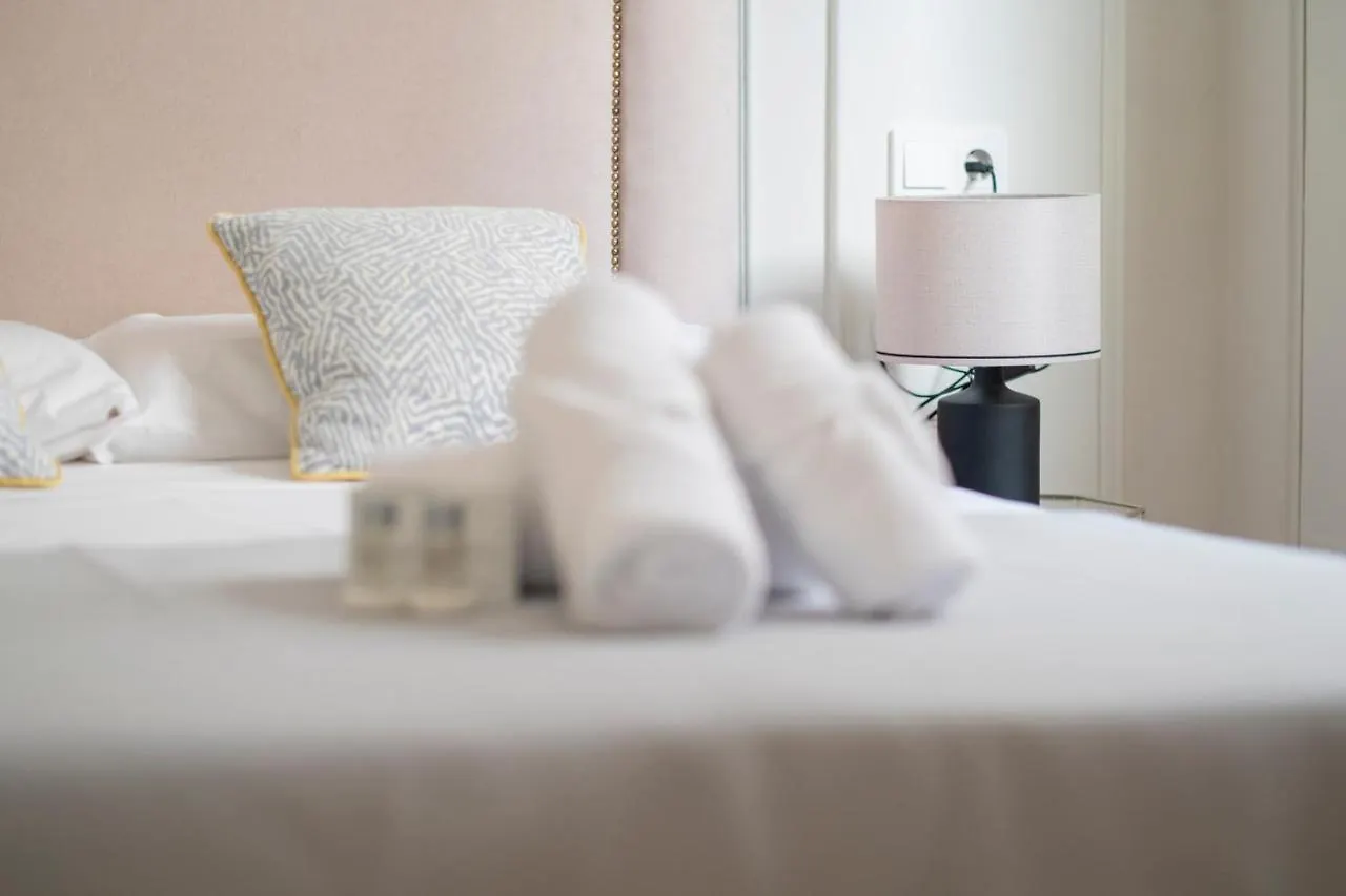 Apartamento Plaza De La Merced 4 Habitaciones 马拉加 0*,  西班牙
