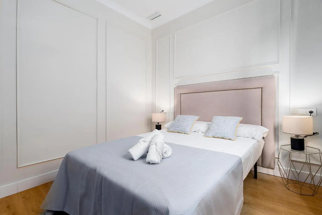 公寓 Apartamento Plaza De La Merced 4 Habitaciones 马拉加 西班牙