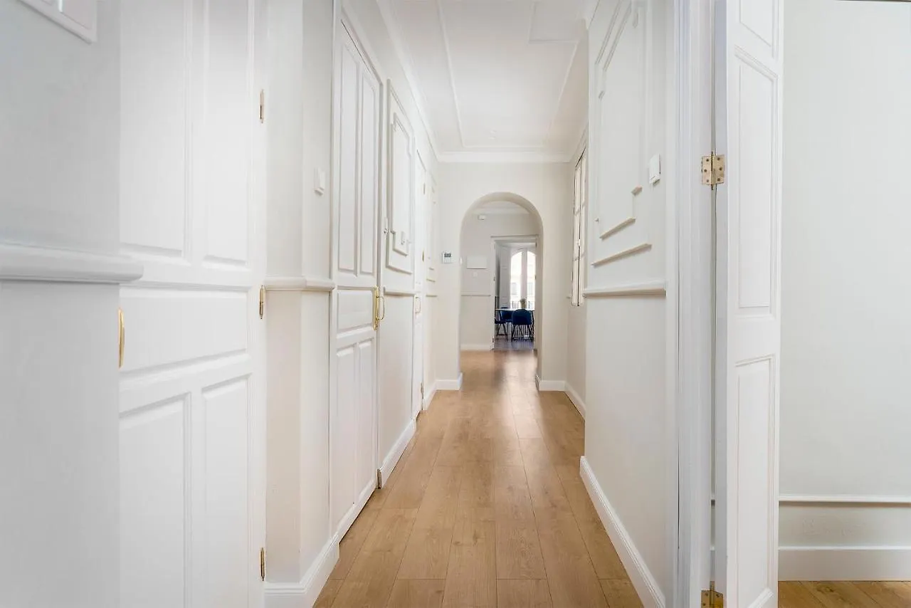 Apartamento Plaza De La Merced 4 Habitaciones 马拉加