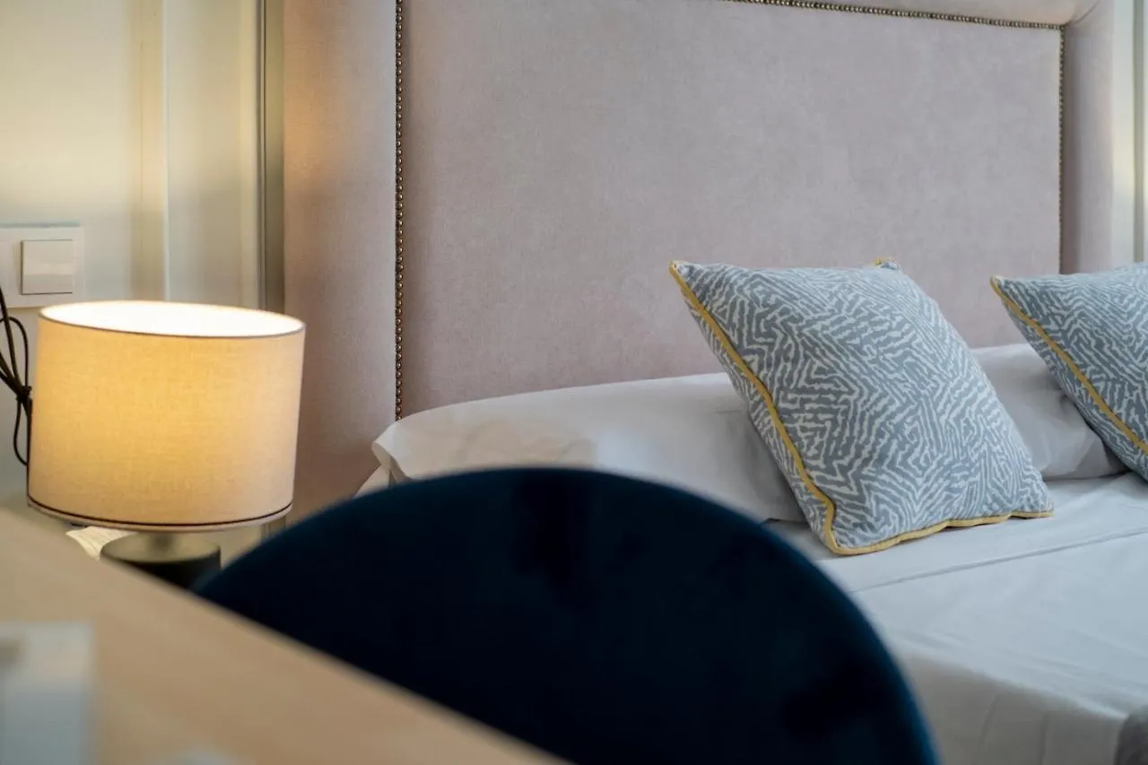 Apartamento Plaza De La Merced 4 Habitaciones 马拉加